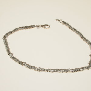 Bracciale rodiato di catena rolò con infilati granetti cm 20